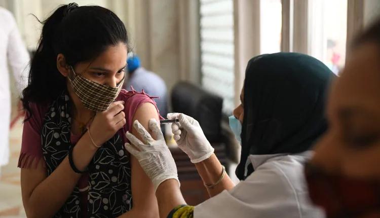 మూడు రోజుల్లో రాష్ట్రాలకు 56లక్షల డోసులు : కేంద్రం