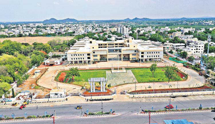 ప్రగతి పాలనకు ప్రతీకలు