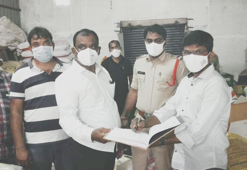 నకిలీ విత్తనాలు, ఎరువులు విక్రయిస్తే కఠిన చర్యలు