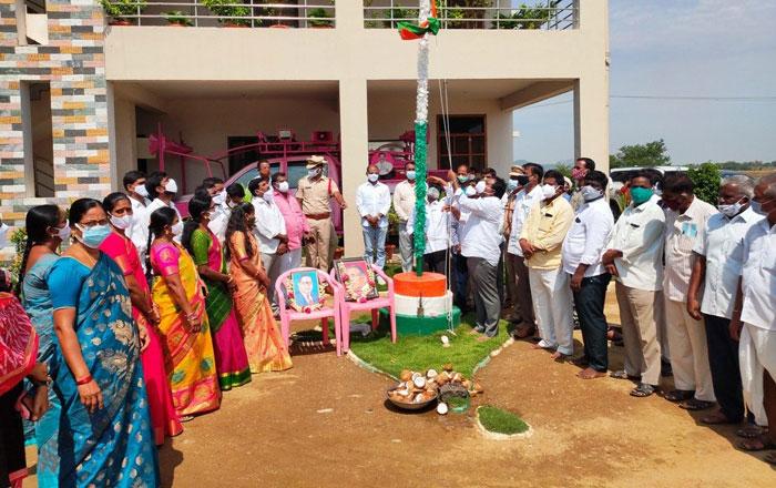 ఆదర్శంగా తెలంగాణ రాష్ట్రం: ఎమ్మెల్యే అరూరి