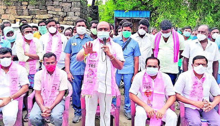 ఏ ముఖం పెట్టుకుని ఓట్లడుగుతవ్‌?