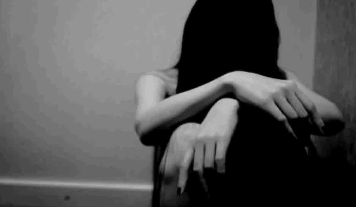 కూతురిపై మూడేళ్లుగా అత్యాచారం