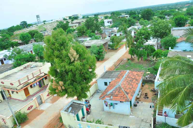 పల్లె వాకిట్లో ప్రగతి మేడలు