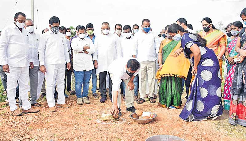 పచ్చదనంలో మోడల్‌ విలేజ్‌గా జలాల్‌పూర్‌