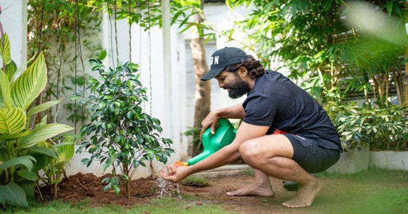 ప‌ర్యావ‌ర‌ణాన్ని ప‌రిర‌క్షించుకుందాం అంటున్న సెల‌బ్స్