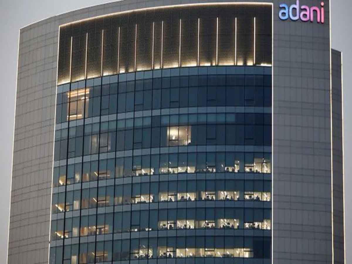 అకౌంట్లు ఫ్రీజ్ కాలేదు.. త‌ప్పుదోవ‌ప‌ట్టించారు : అదానీ గ్రూపు