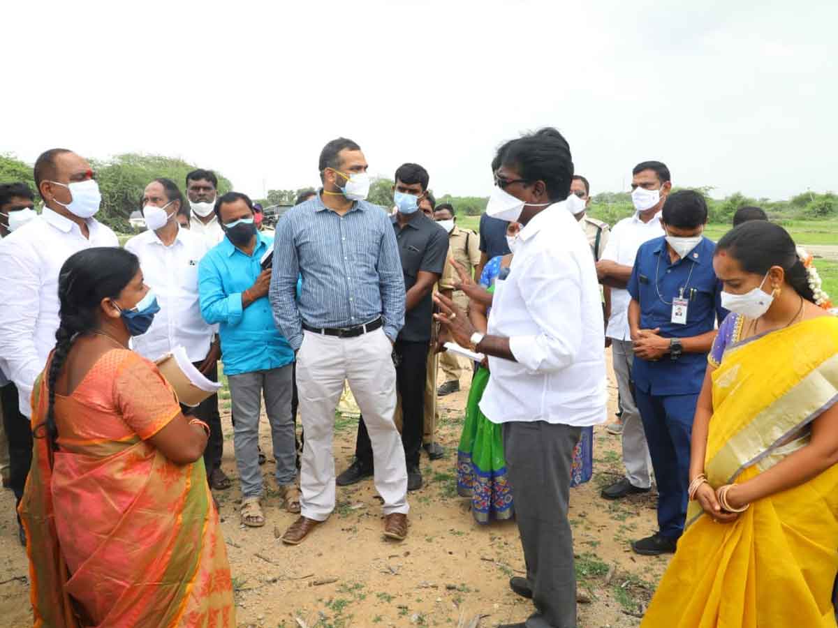 పారిశుధ్య పనులను పరిశీలించిన మంత్రి పువ్వాడ