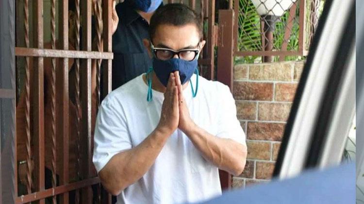 డ‌బ్బింగ్ స్టూడియో వ‌ద్ద‌ అమీర్‌ఖాన్‌..ఫొటోలు వైర‌ల్