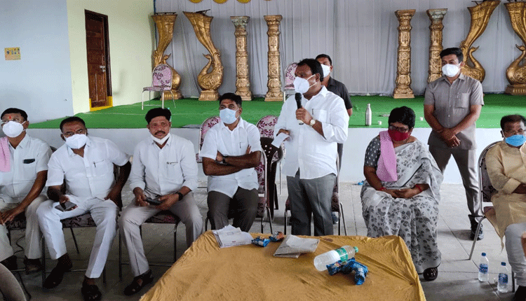 టీఆర్ఎస్‌ను మరింత బలోపేతం చేద్దాం : ఎమ్మెల్యే ఆరూరి