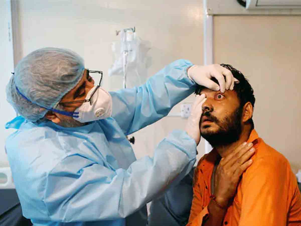 బ్లాక్ ఫంగ‌స్‌, వైట్ ఫంగ‌స్‌కు హెల్త్ ఇన్సూరెన్స్ క‌వ‌ర్ చేస్తుందా?