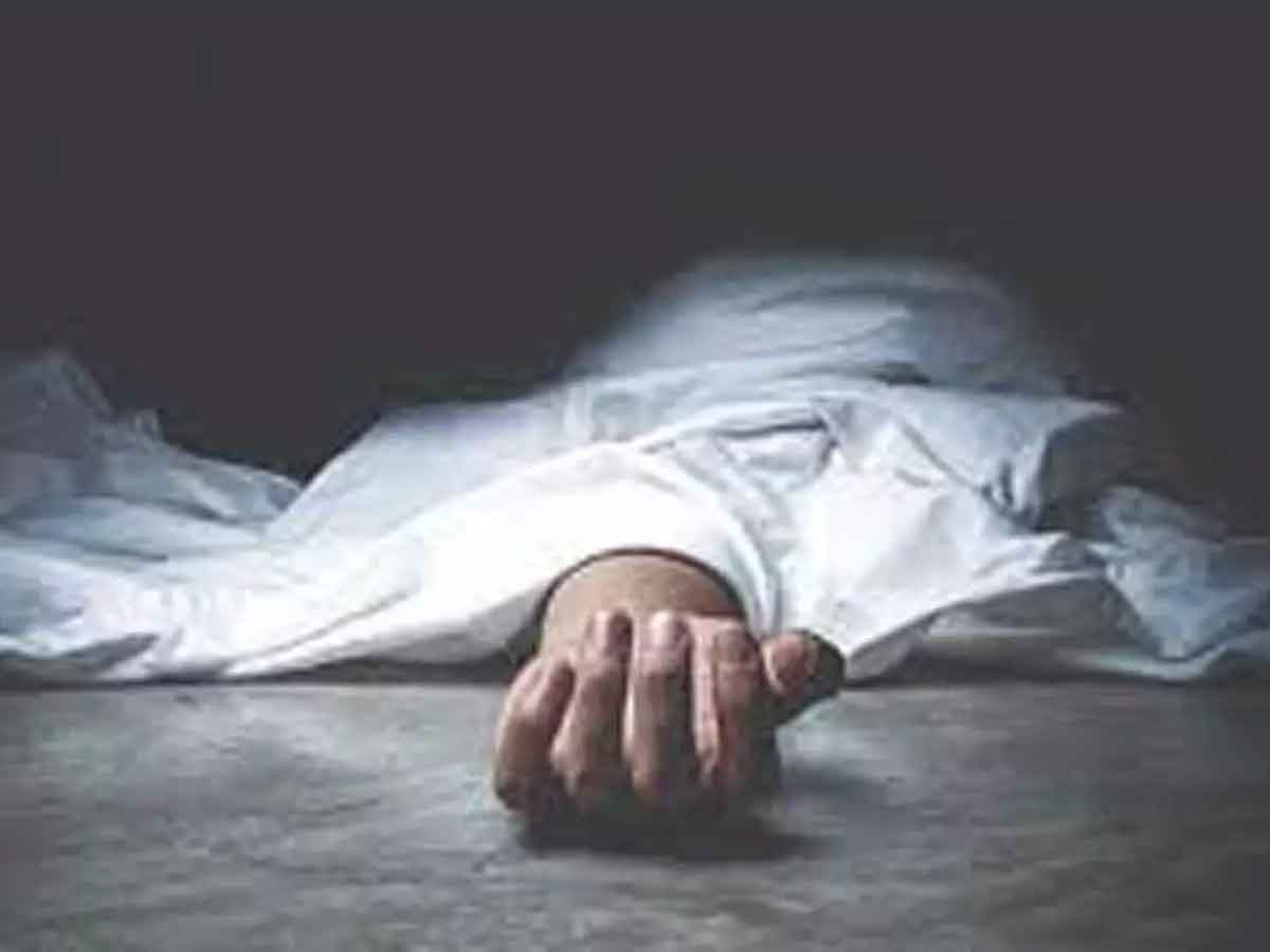 ఉరేసుకొని యువకుడి ఆత్మహత్య