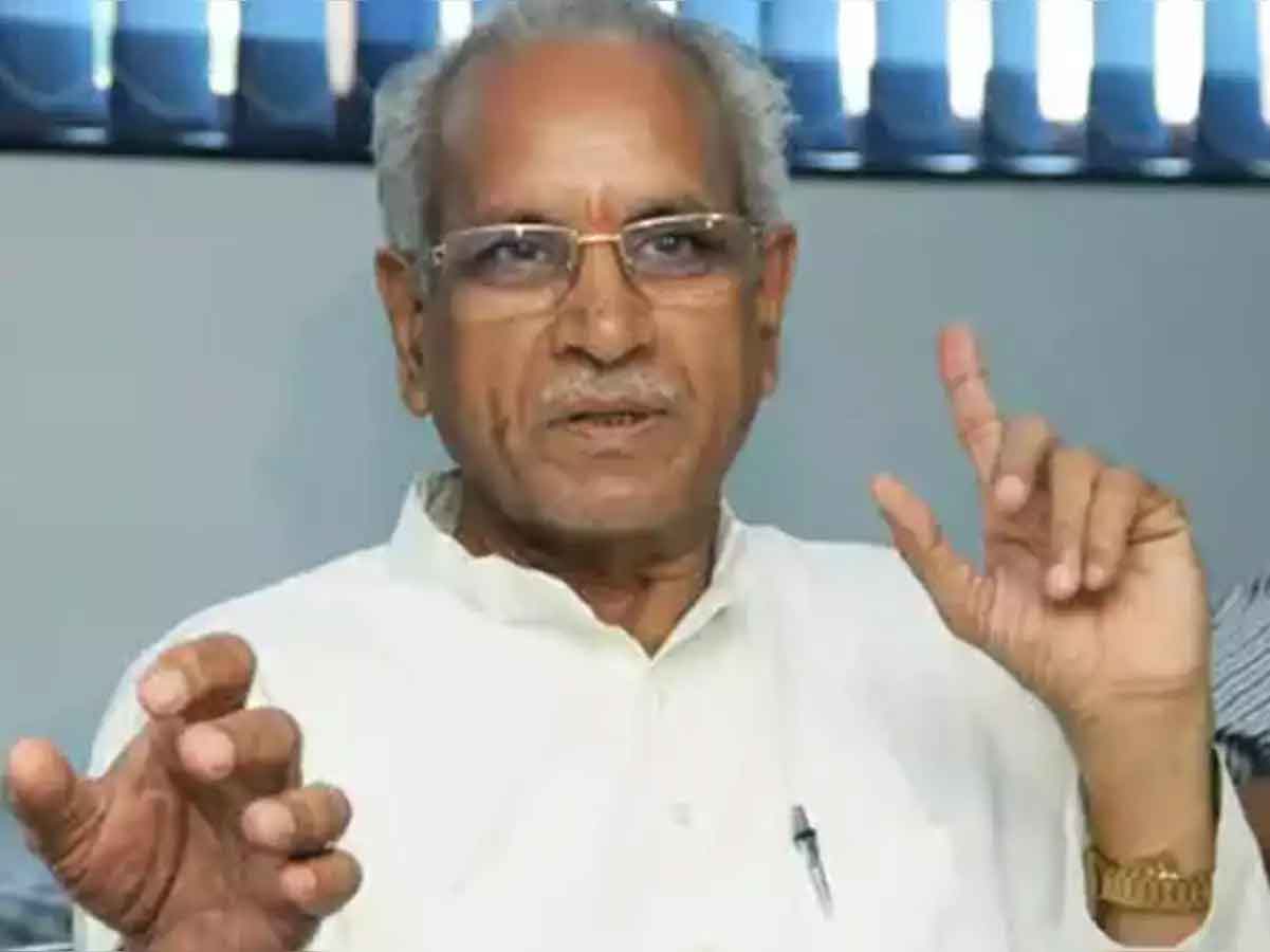 చంప‌త్ రాయ్‌పై భూ ఆక్ర‌మ‌ణ ఆరోప‌ణ‌లు..  జ‌ర్న‌లిస్టుపై కేసు