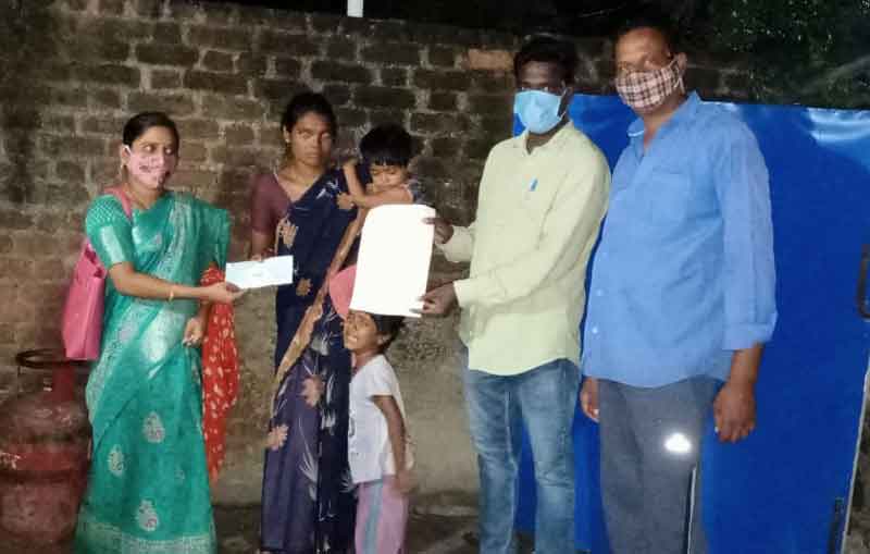 కనకరాజు కుటుంబానికి కేటీఆర్‌ అండ