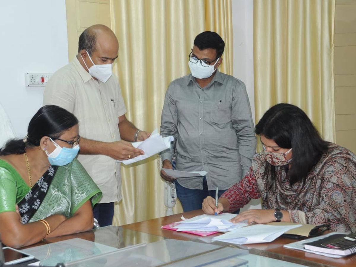 బాధ్యతలు చేపట్టిన అదనపు కలెక్టర్ చిత్రా మిశ్రా