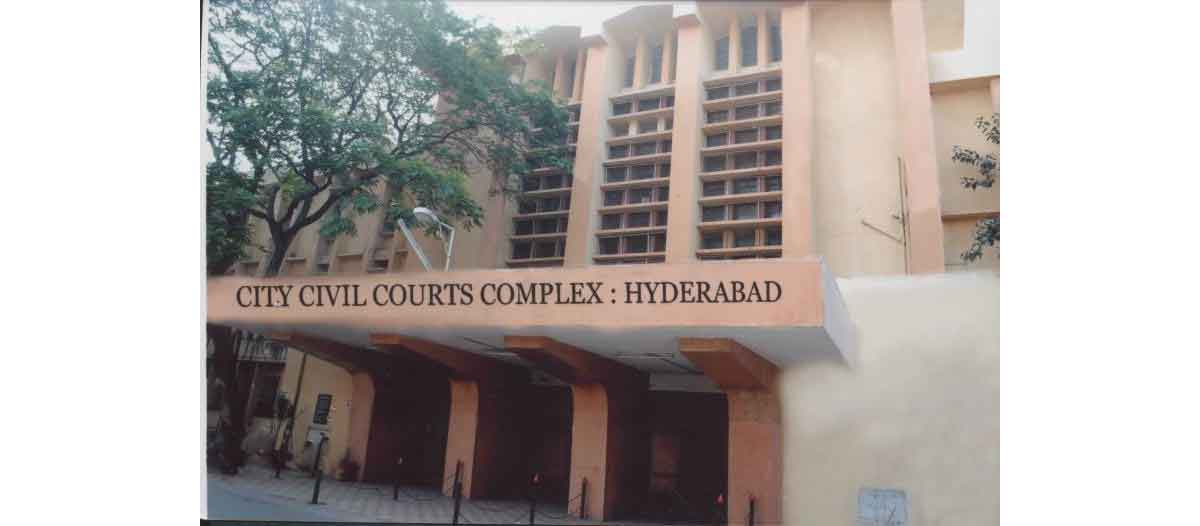 న్యాయవాదుల నుంచి దరఖాస్తులు స్వీకరణ