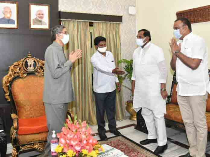 సీజేఐని కలిసిన శాసనమండలి ప్రొటెం చైర్మన్ భూపాల్ రెడ్డి