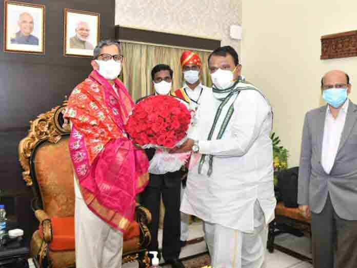 సీజేఐని కలిసిన స్పీకర్‌ పోచారం