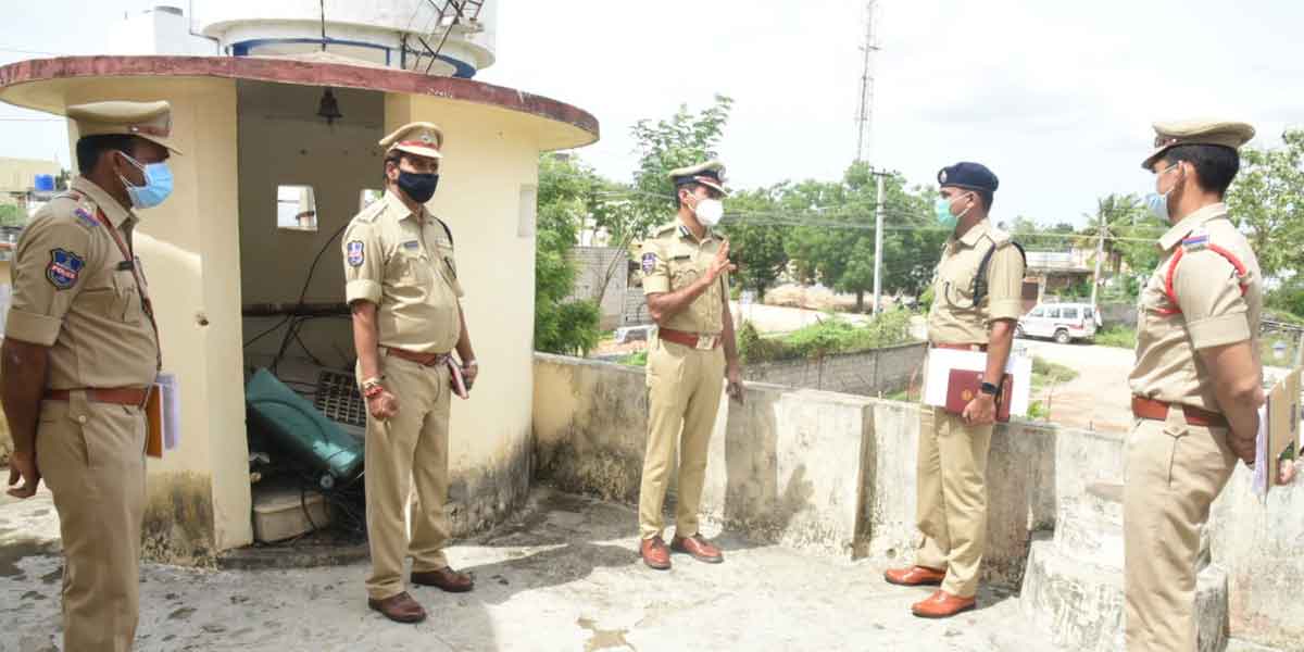 గుండాల పీసీని సందర్శించిన సీపీ తరుణ్ జోషి