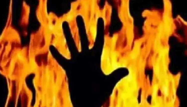 భర్త వేధింపులు భరించలేక గర్భిణి ఆత్మహత్యాయత్నం