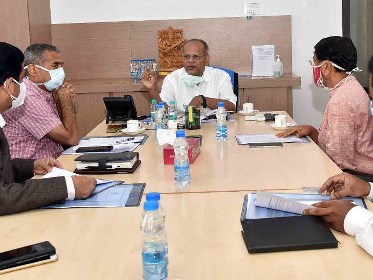 పీఏసీఎస్‌ గౌడ‌న్ల నిర్మాణాల వేగ‌వంతానికి సీఎస్ ఆదేశం