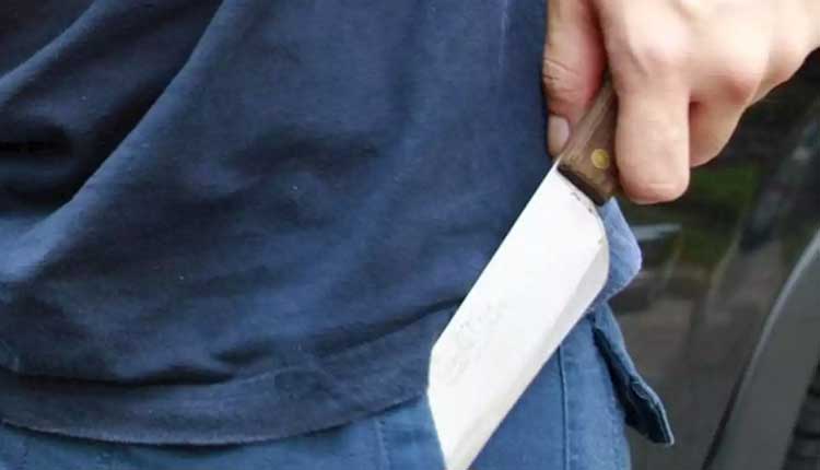 తాగి తిట్టినందుకు మ‌ర్మాంగాలు కోసేశాడు..!