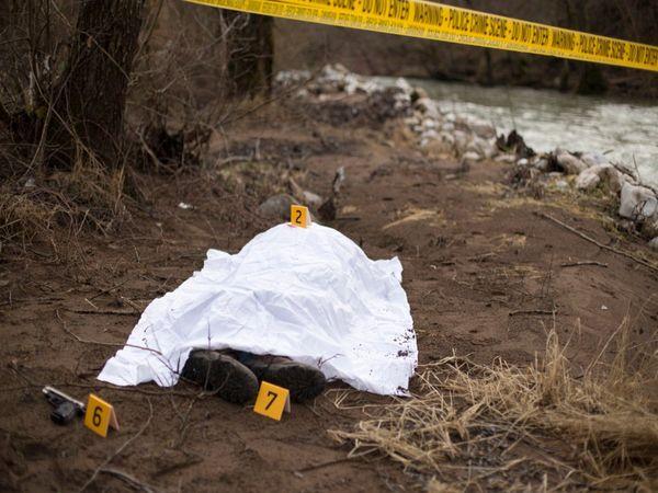 పెండ్ల‌యిన రెండు రోజుల‌కే మాజీ ప్రియుడిని కొట్టి చంపింది