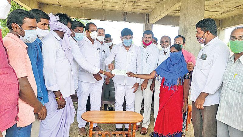 నిరుపేద ఆడపడుచులకు ‘కల్యాణలక్ష్మి’ వరం