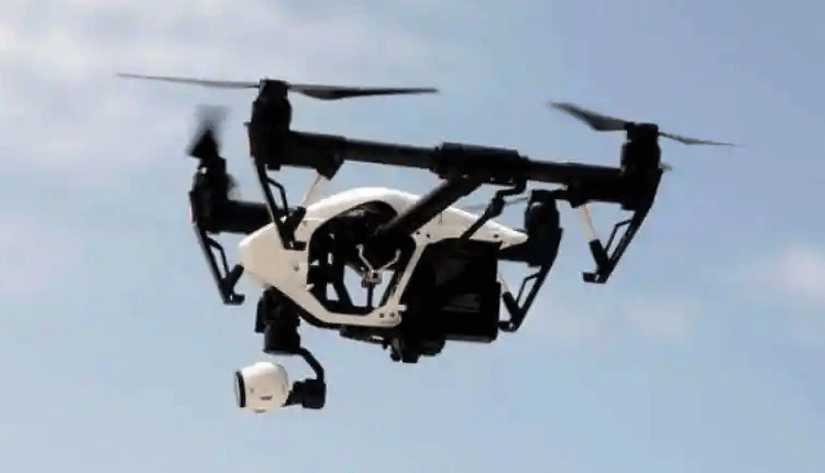 వినూత్న ప్ర‌యోగం: క‌రోనా ల‌క్ష‌ణాలున్న‌వారిని గుర్తించేందుకు డ్రోన్ల వినియోగం