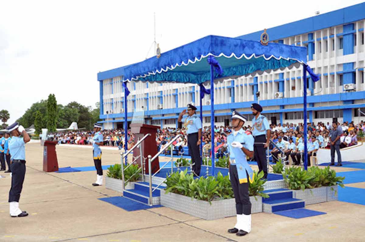 19న కంబైన్డ్‌ గ్రాడ్యుయేషన్‌ పరేడ్‌