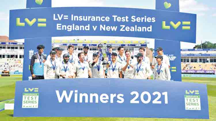 సూపర్‌ కివీస్‌ ఇంగ్లండ్‌పై టెస్టు సిరీస్‌ గెలుపు