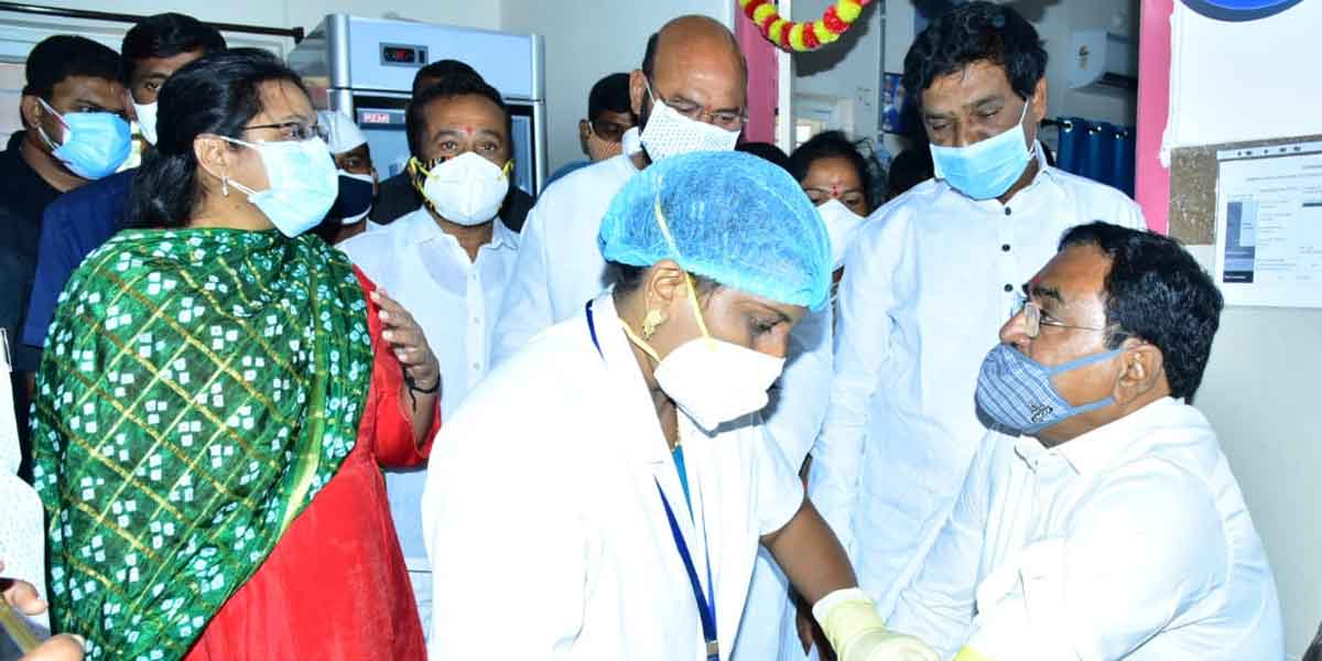 జనగామలో డయాగ్నోస్టిక్ కేంద్రాన్ని ప్రారంభించిన మంత్రి ఎర్రబెల్లి
