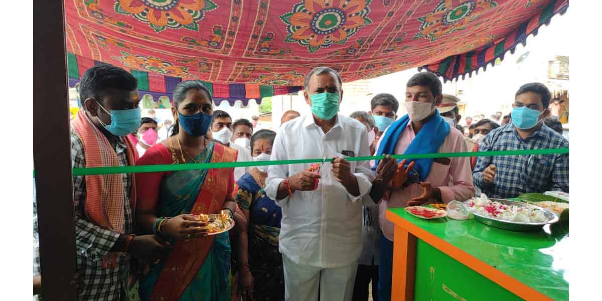 ఆగ్రోస్ రైతు సేవా కేంద్రాలను సద్వినియోగం చేసుకోవాలి