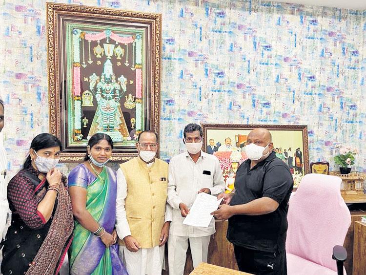 టీఆర్‌ఎస్‌కే మా మద్దతు