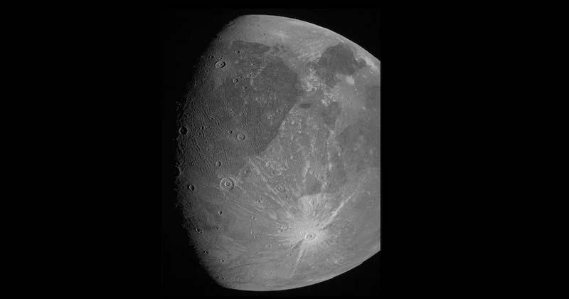 సౌర‌కుటుంబంలో అతిపెద్ద చంద‌మామ‌ని చూశారా.. ఇదీ తొలి ఫొటో