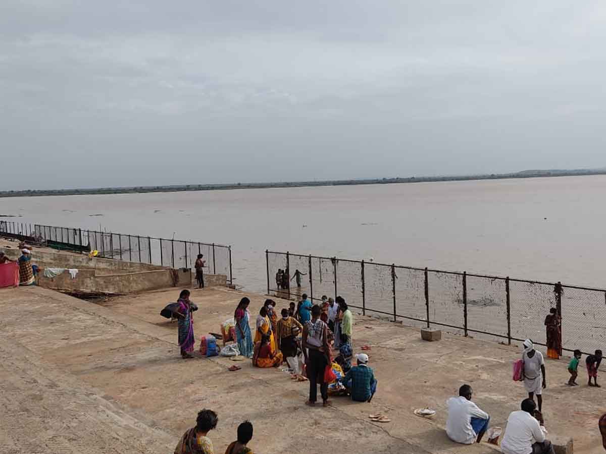 కాళేశ్వరం వద్ద పెరుగుతున్న గోదావరి నీటి మట్టం