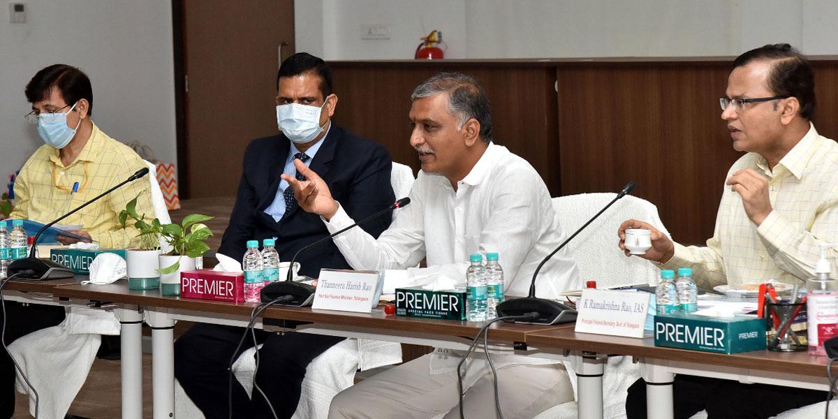 సకాలంలో పంట రుణాలు అందించాలి : మంత్రి హరీశ్‌ రావు