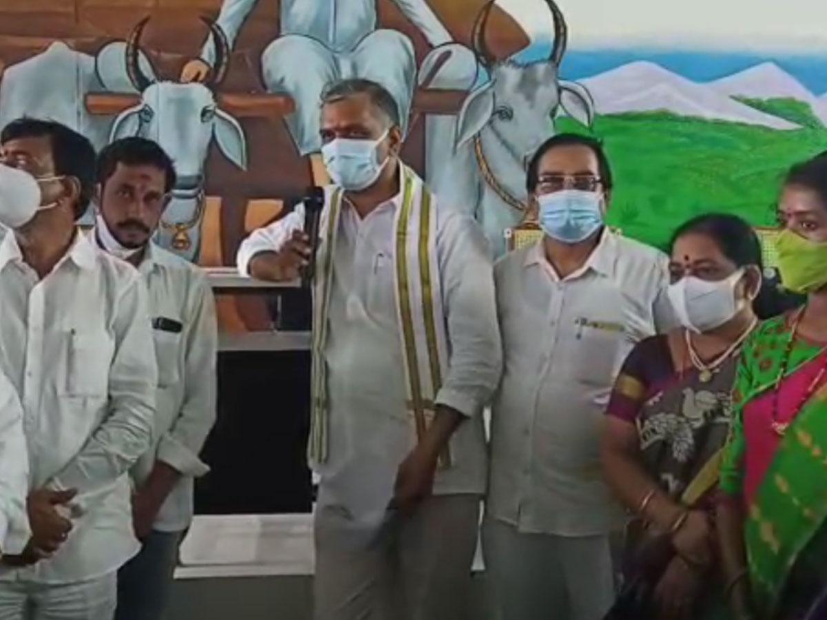 వెదజల్లే సాగును ప్రోత్సహించండి : మంత్రి హరీశ్‌ రావు