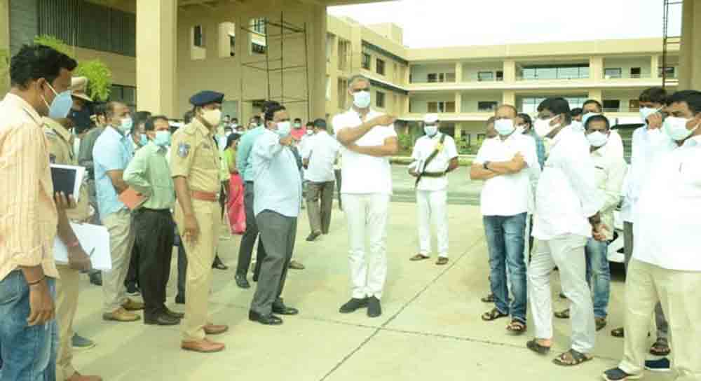 పాలనా సౌలభ్యం కోసమే ఒకే దగ్గర అన్ని ప్రభుత్వ కార్యాలయాలు