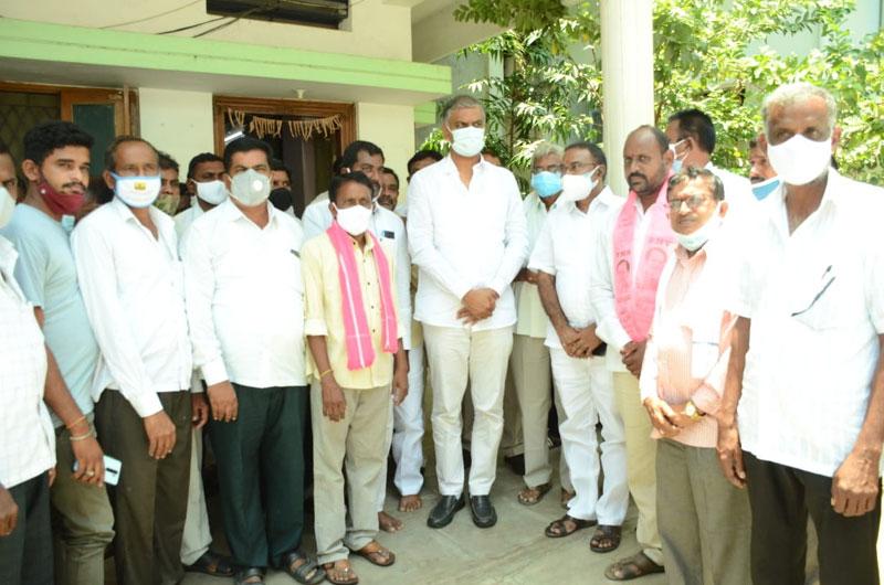 సీఎం కేసీఆర్‌ వెంటే ఉంటాం