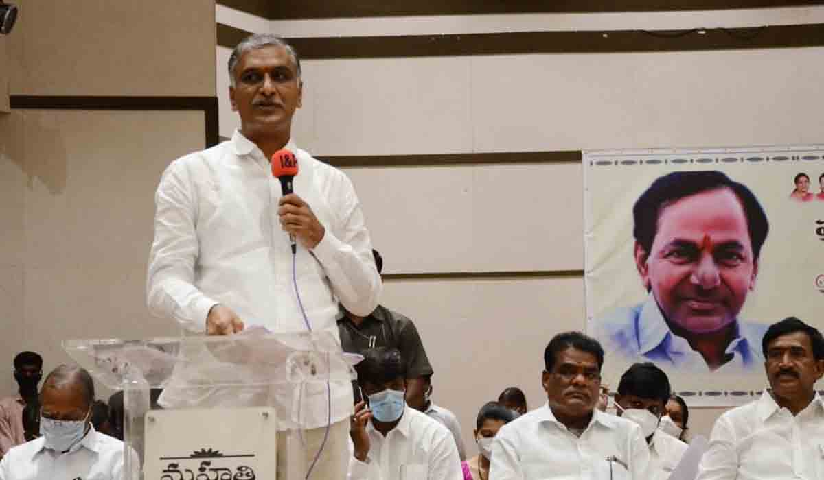 ప‌ల్లె, ప‌ట్ట‌ణ ప్ర‌గ‌తి కార్య‌క్ర‌మాల‌పై అధికారుల‌కు మంత్రి హ‌రీశ్ దిశానిర్దేశం