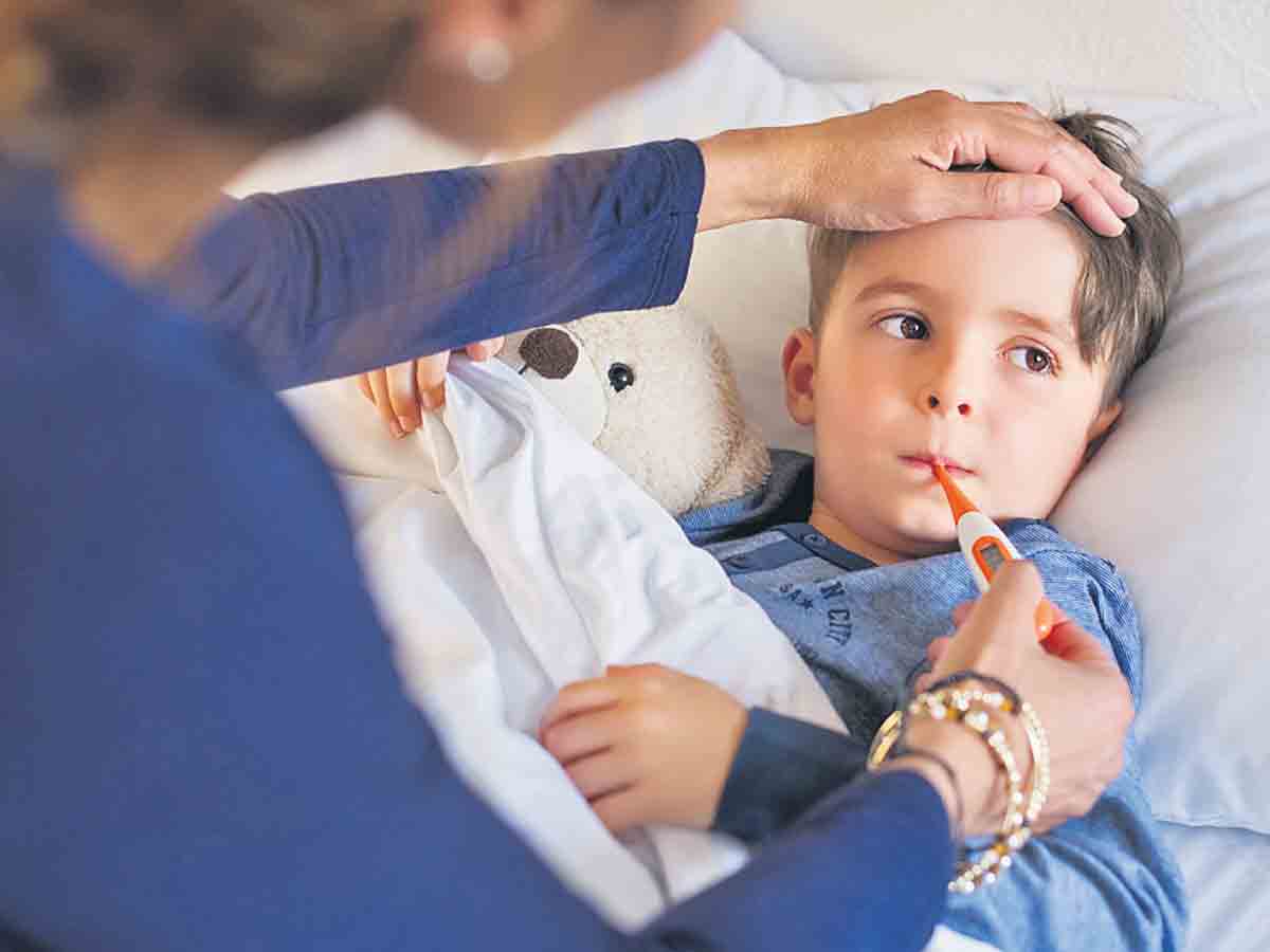 Monsoon Diseases: వ‌ర్షాకాలంలో ఈ వ్యాధుల‌తో ముప్పు.. జ‌ర పైలం