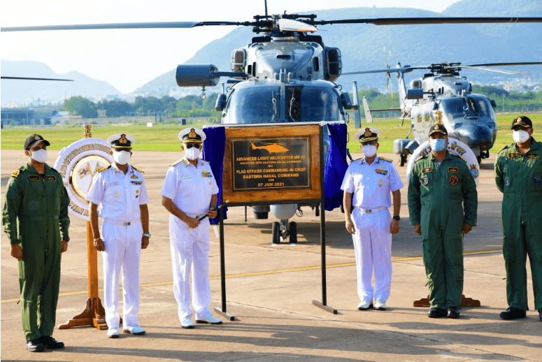 ‘ఐఎన్‌ఎస్‌ డేగ’లో విధుల్లోకి అధునాతన హెలికాప్టర్లు…