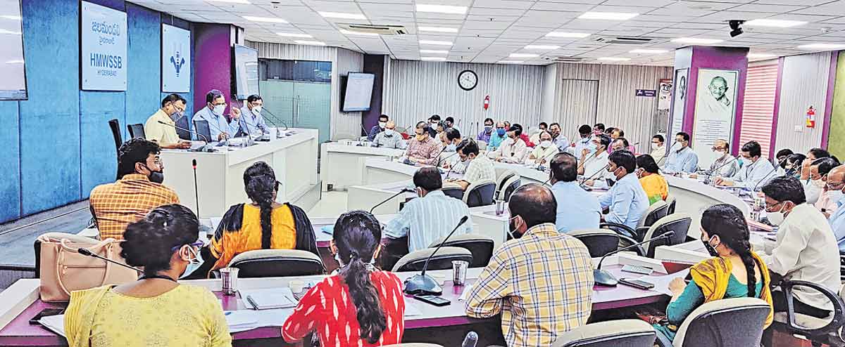 మాటకు కట్టుబడి.. తాగునీరు