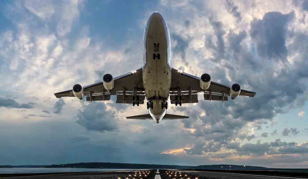 ఆ దేశ విమానాలపై హాంగ్‌కాంగ్‌ నిషేధం