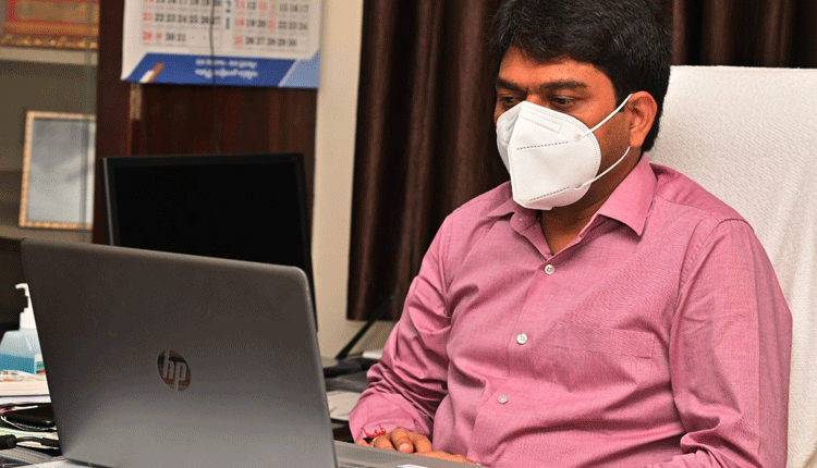 రెండు రోజుల్లో పెండింగ్ భూ సమస్యలు పరిష్కరించాలి