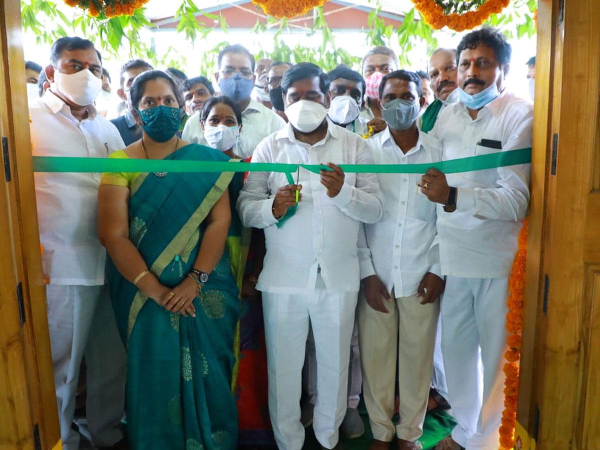 వాణిజ్య పంటలపై దృష్టి సారించండి : మంత్రి జగదీష్‌ రెడ్డి