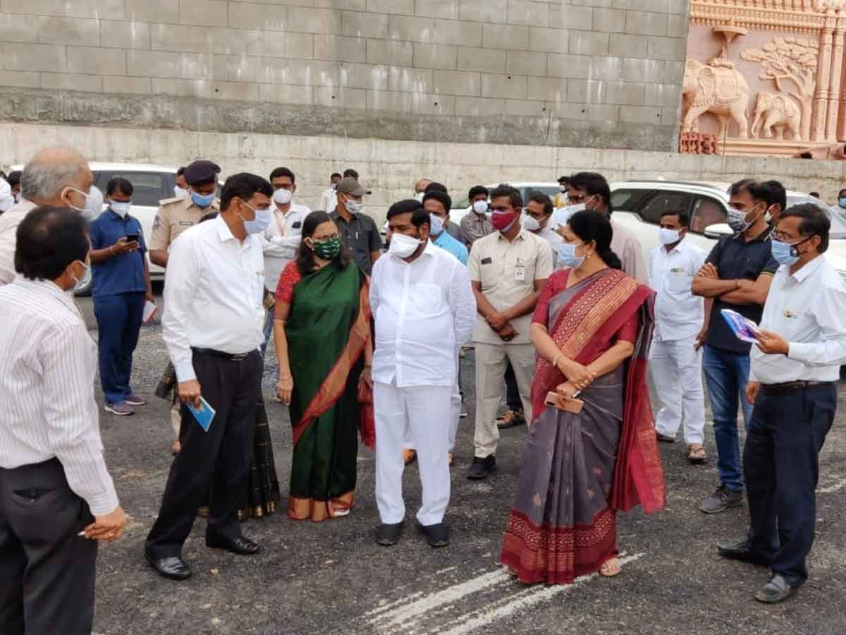 14న యాదాద్రికి జస్టిస్ ఎన్‌వీ రమణ రాక..ఏర్పాట్లను పరిశీలించిన మంత్రి