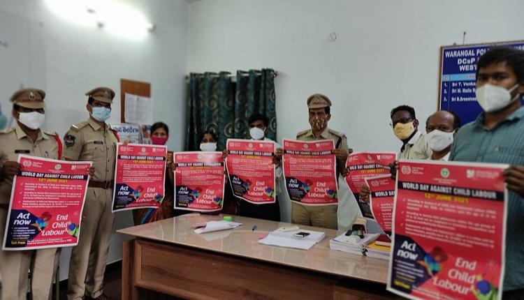 బాలలను పనుల్లో పెట్టుకుంటే చర్యలు
