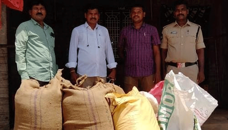 జోగులాంబ జిల్లాలో భారీగా నకిలీ విత్తనాల పట్టివేత