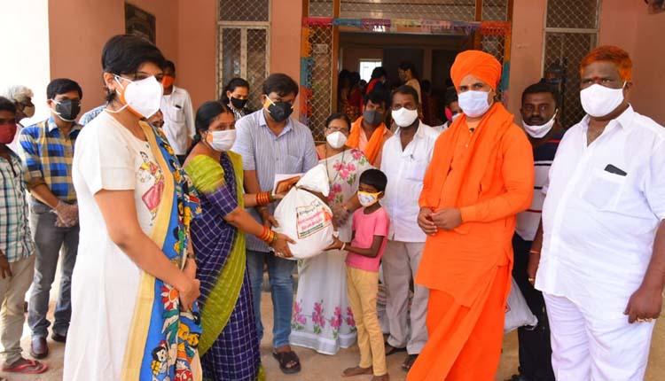 కొవిడ్‌ బాధితులకు  అండగా ప్రభుత్వం